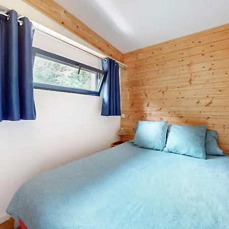 2 Bedroom Cozy In Ault Holiday home